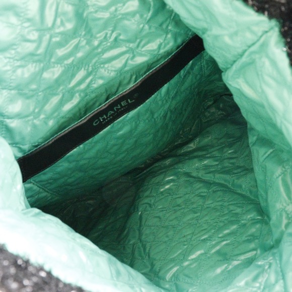 CHANEL Black Tote Bag - Picture 7 of 10